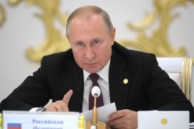 Президент России подписал закон о физлицах-иноагентах