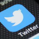 Twitter начинает борьбу с фейками о COVID 19