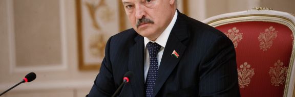 Лукашенко прокомментировал предложение президента Франции уйти в отставку