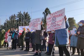 В Бишкеке одновременно проходят пять митингов 