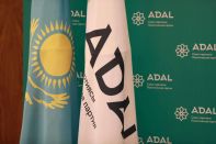 Партия «Adal» предложила отказаться от уплаты пенсионных взносов и ОСМС