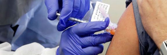 В Европе начнут делать прививки от ковида уже в декабре