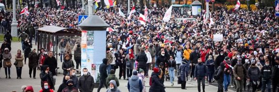 В Минск стягивается спецтехника перед акцией протеста оппозиции