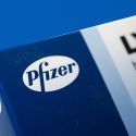 Израиль расследует незаконную поставку вакцины Pfizer в Украину