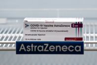 Нидерланды приостановили использование вакцины AstraZeneca