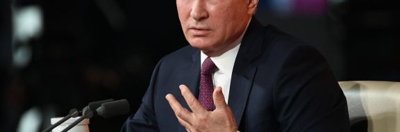 Путин пригрозил «выбить зубы» тем, кто посягает на российские территории