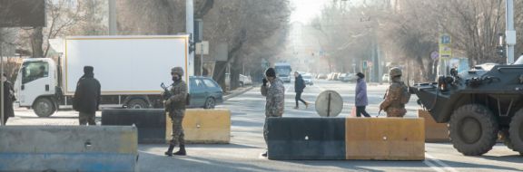 В Алматы перекрыли улицы в центре города из-за антитеррористической операции