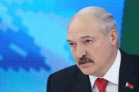 Лукашенко: Пока я президент, никто не кинет камня в русского! (видео)